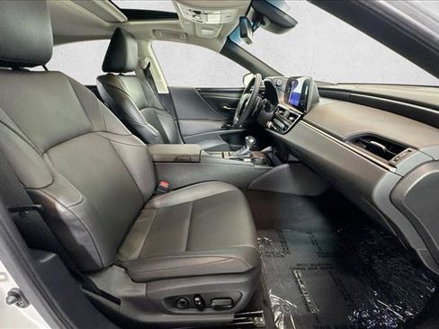 Used 2023 Lexus ES 350 w/ Accessory Package (Z2) FWD image 27