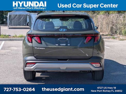 Used 2025 Hyundai Tucson SE FWD image 4