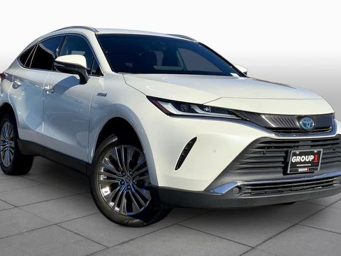 Used 2021 Toyota Venza XLE w/ Softex Package image 3