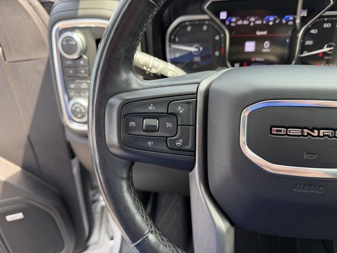 Used 2020 GMC Sierra 2500 Denali w/ Denali Ultimate Package AWD/4WD image 19