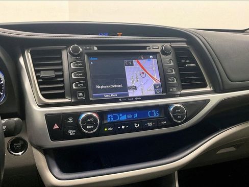 Used 2016 Toyota Highlander Limited Platinum AWD/4WD image 20