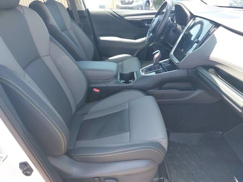 Used 2025 Subaru Outback Onyx Edition XT AWD/4WD image 10