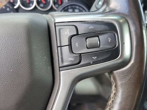 Used 2021 Chevrolet Silverado 1500 LT w/ Z71 Off-Road Package AWD/4WD image 17