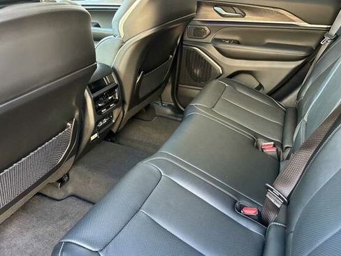 New 2025 Jeep Grand Cherokee Overland image 9