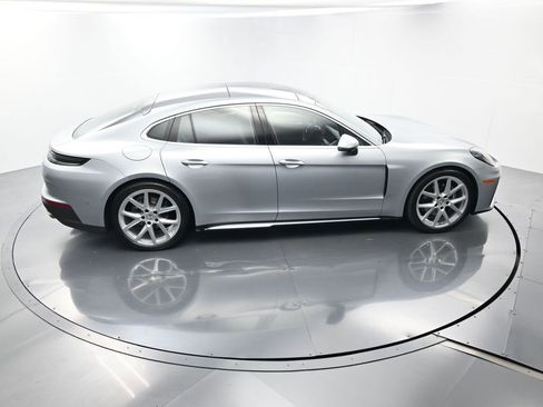 Used 2024 Porsche Panamera 4 image 38