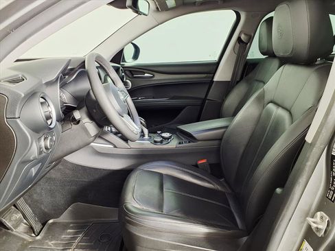 Used 2018 Alfa Romeo Stelvio Ti image 17