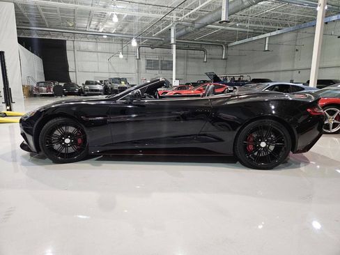 Used 2014 Aston Martin Vanquish Volante image 16