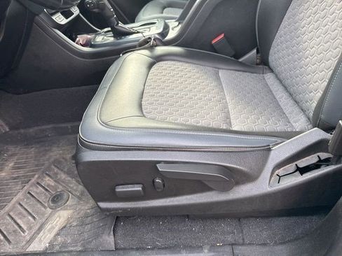 Used 2020 Chevrolet Colorado Z71 AWD/4WD image 12