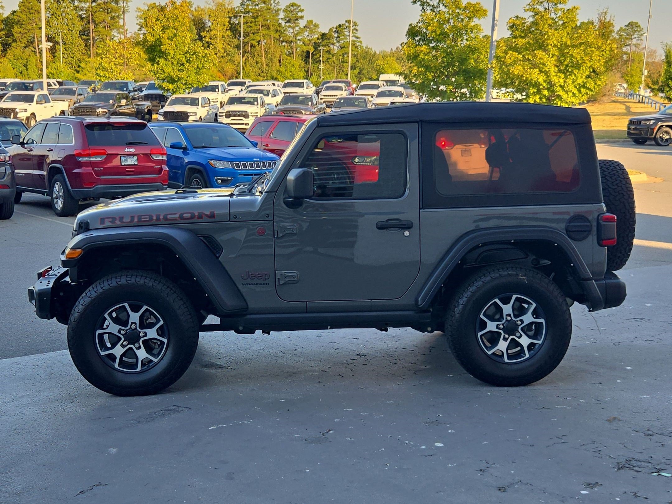 Used 2022 Jeep Wrangler Rubicon w/ Steel Bumper Group AWD/4WD image 4