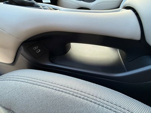 New 2026 Honda HR-V LX image 22