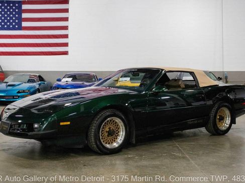 Used 1992 Pontiac Firebird Trans Am image 2