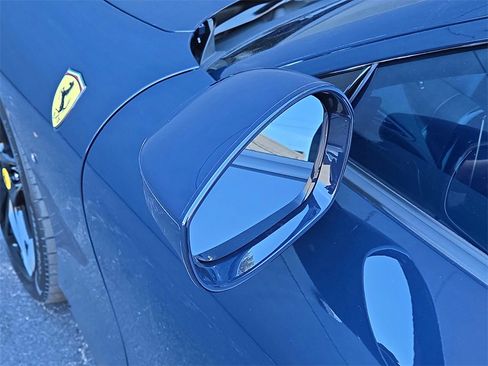 Used 2023 Ferrari Roma image 25