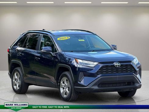Used 2023 Toyota RAV4 XLE AWD/4WD image 4