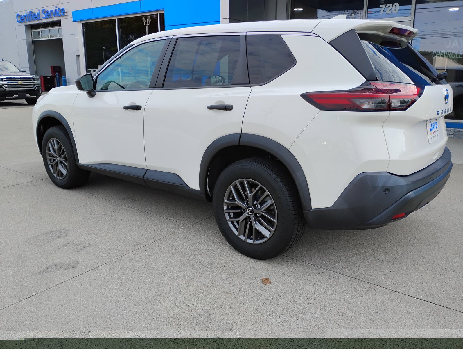 Used 2021 Nissan Rogue S AWD/4WD image 11