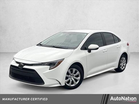 Certified 2025 Toyota Corolla LE image 1