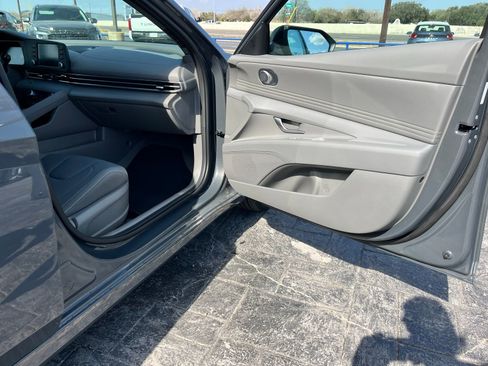 New 2026 Hyundai Elantra Sport FWD image 21