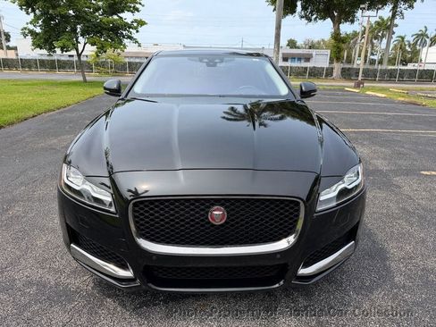 Used 2016 Jaguar XF Prestige RWD image 13