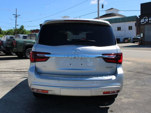 Used 2023 INFINITI QX80 Sensory w/ Cargo Package AWD/4WD image 4