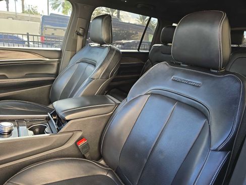 Used 2022 Jeep Grand Cherokee L Overland image 16