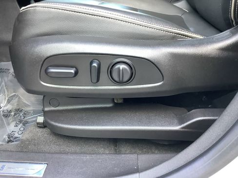 Used 2019 GMC Terrain Denali w/ Advanced Safety Package image 25