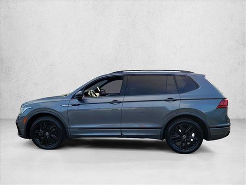 Used 2022 Volkswagen Tiguan SE R-Line FWD image 8