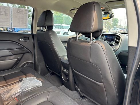 Used 2019 Chevrolet Colorado Z71 AWD/4WD image 16