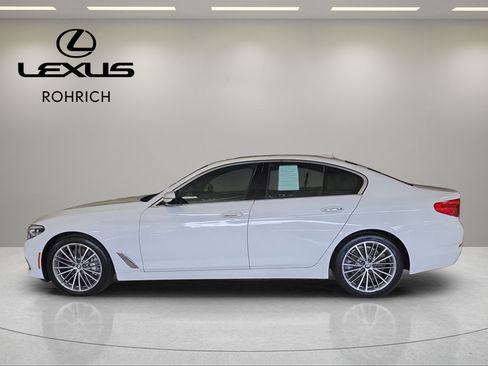 Used 2018 BMW 530i xDrive AWD/4WD image 9