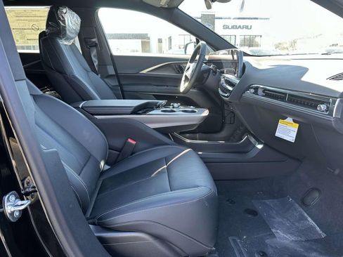 New 2025 Cadillac Lyriq Luxury image 10