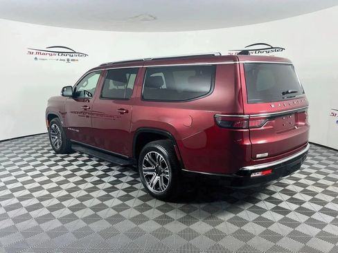 Used 2024 Jeep Wagoneer L Series II AWD/4WD image 6