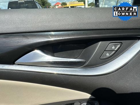 Used 2023 Buick Enclave Essence image 21