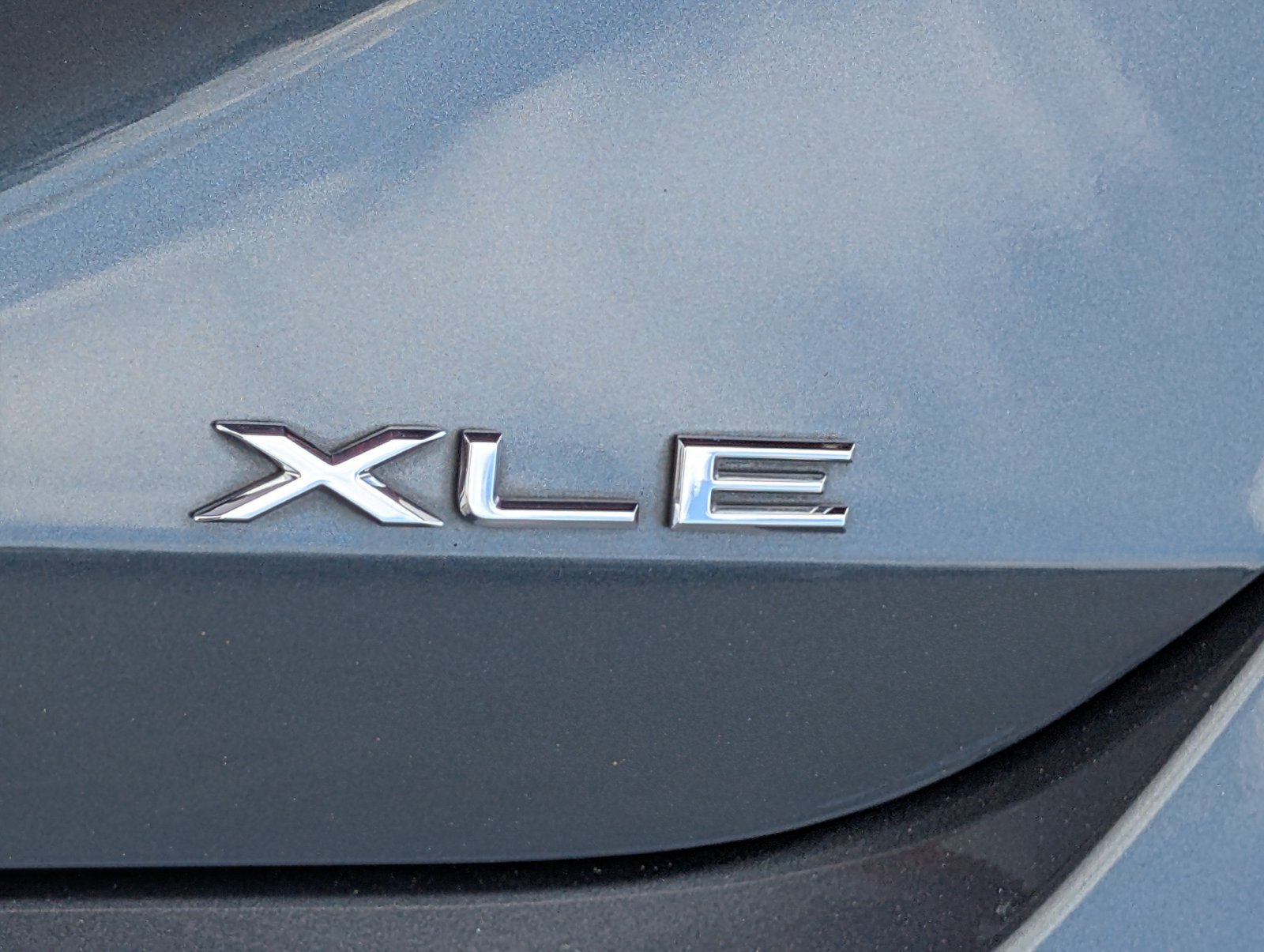 Used 2020 Toyota Avalon XLE w/ Moonroof Package FWD image 5