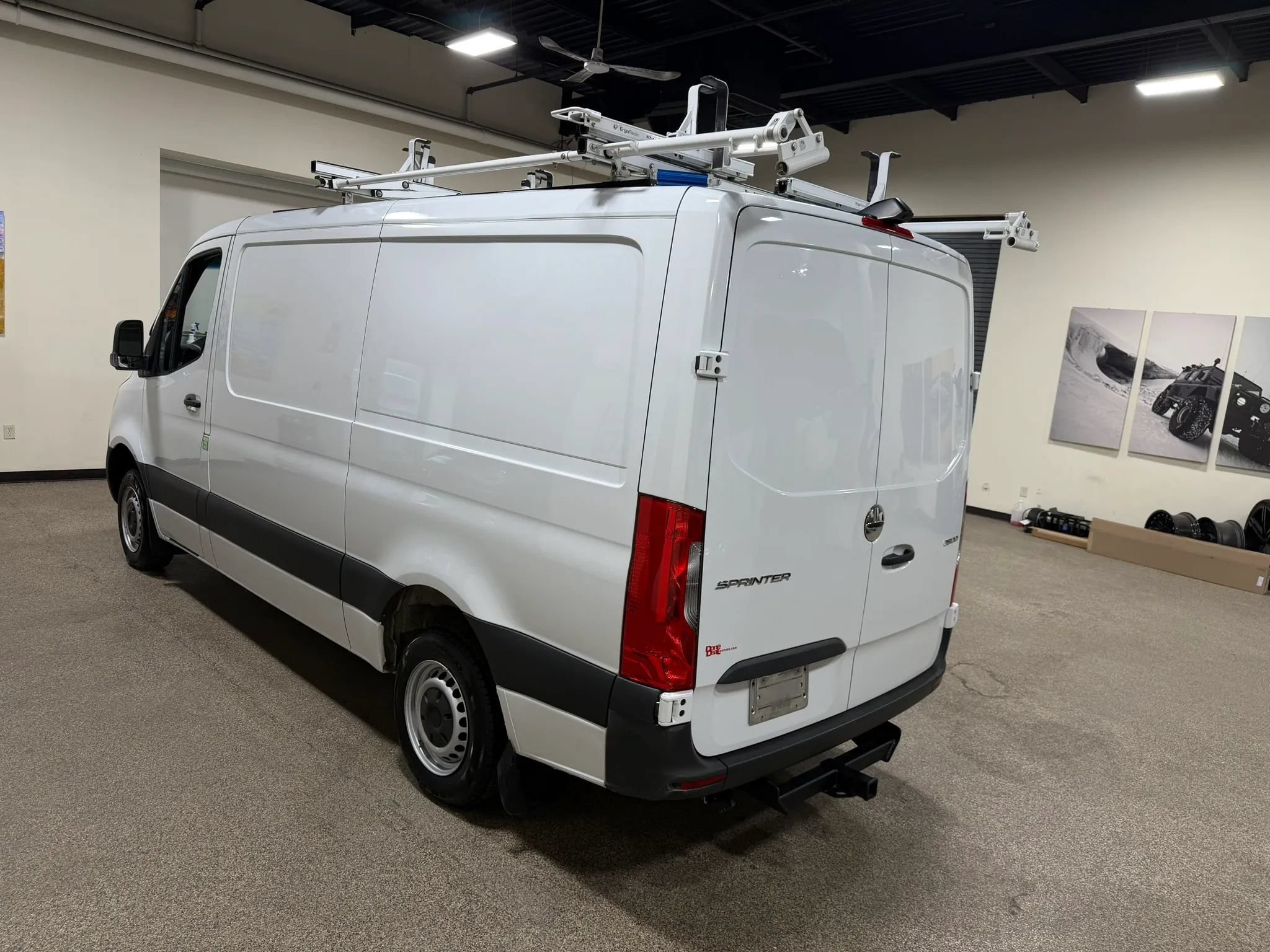 Used 2019 Freightliner Sprinter 144 RWD image 19