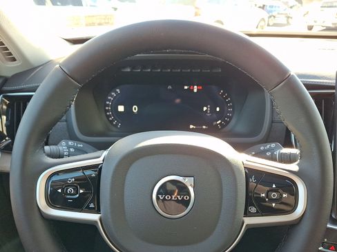 New 2026 Volvo XC90 B6 Plus w/ Protection Package Premier AWD/4WD image 19