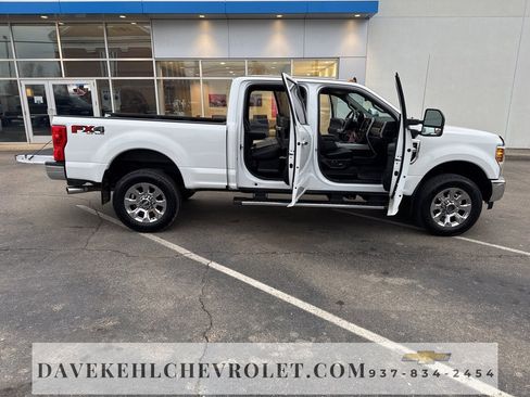 Used 2019 Ford F250 Lariat w/ Chrome Package image 36