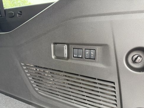 New 2026 GMC Yukon XL Denali image 21