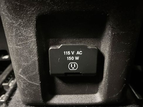 Used 2017 Jeep Renegade Trailhawk w/ Popular Equipment Group AWD/4WD image 11
