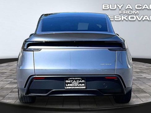 Used 2026 Tesla Model Y AWD image 4
