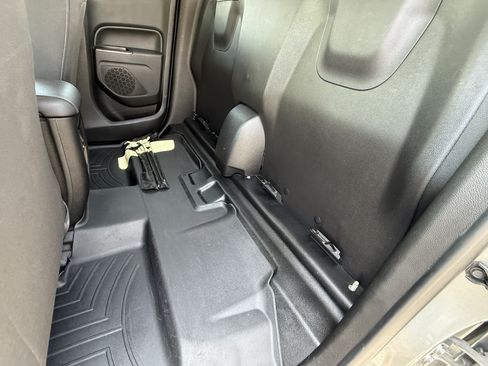 Used 2021 Chevrolet Colorado LT w/ Fleet Safety Package RWD image 15