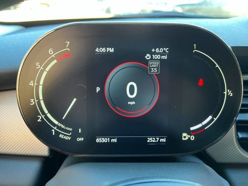 Used 2022 MINI Cooper 2-Door Hardtop image 24