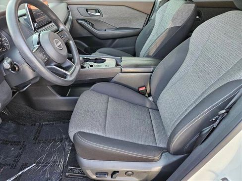 Used 2023 Nissan Rogue SV image 15