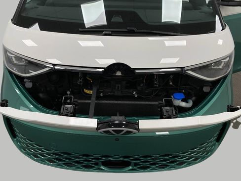 New 2025 Volkswagen ID. Buzz 1st Edition image 9