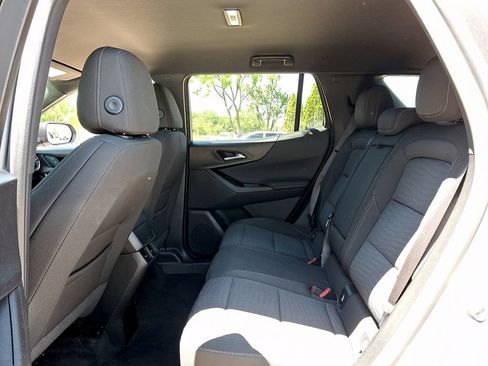 Used 2025 Chevrolet Equinox LT FWD image 10