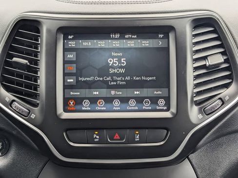 Used 2022 Jeep Cherokee Latitude Lux w/ Sun & Sound Group image 17