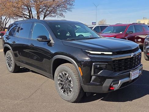 New 2026 Chevrolet Traverse Z71 w/ Enhanced Driving Package image 5