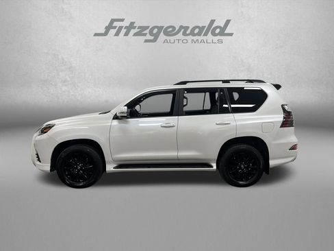 Used 2023 Lexus GX 460 w/ Black Line Special Edition image 2