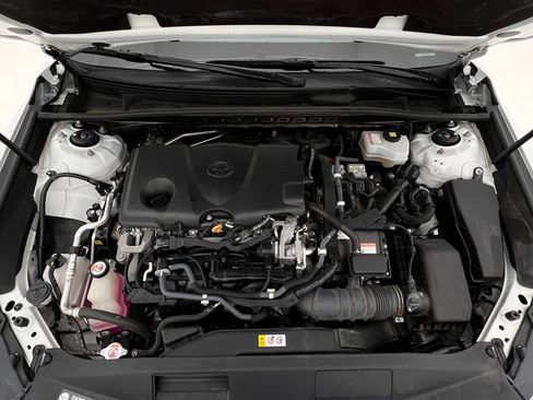 Used 2019 Toyota Camry XLE image 24