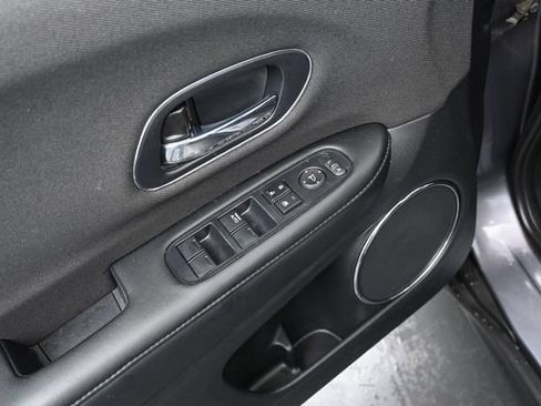 Used 2022 Honda HR-V EX image 17