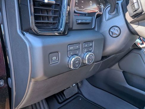 Certified 2025 GMC Sierra 1500 AT4 w/ AT4 Premium Package AWD/4WD image 13