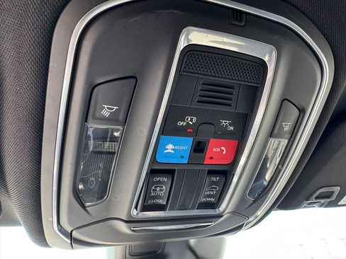 Used 2024 Jeep Grand Cherokee Laredo X AWD/4WD image 25