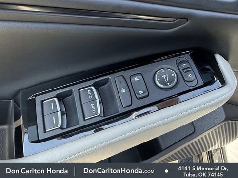 Certified 2025 Honda Accord Touring image 9